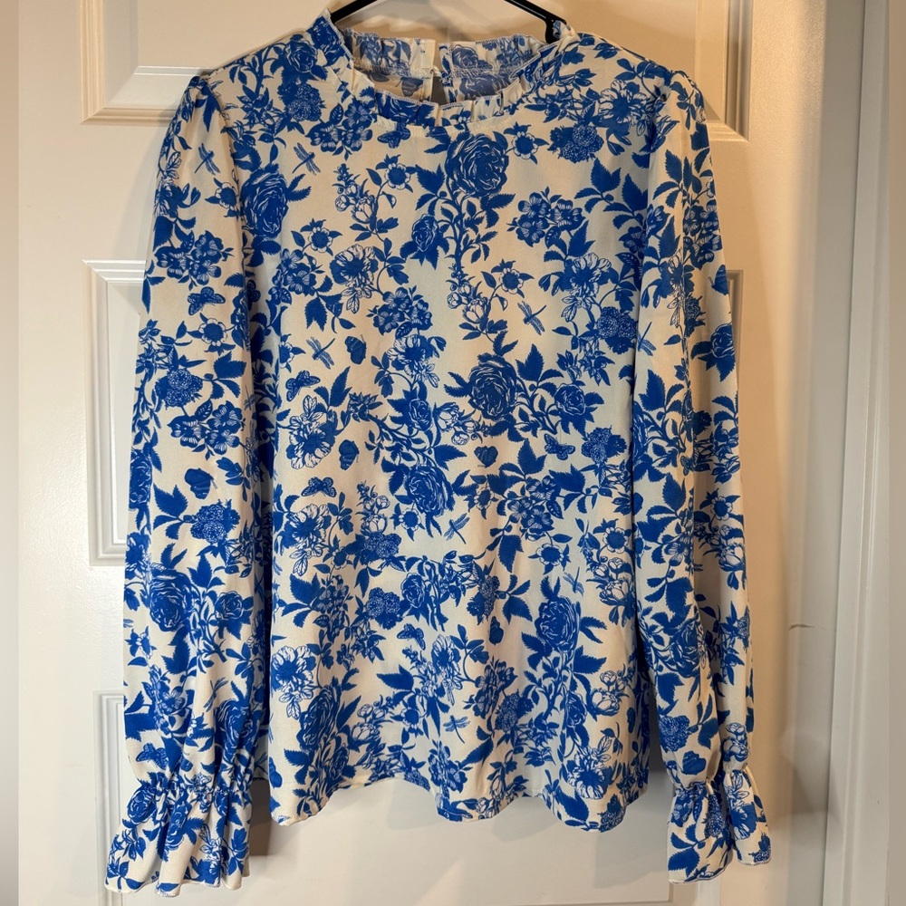 Floral Blue and White Women's Top